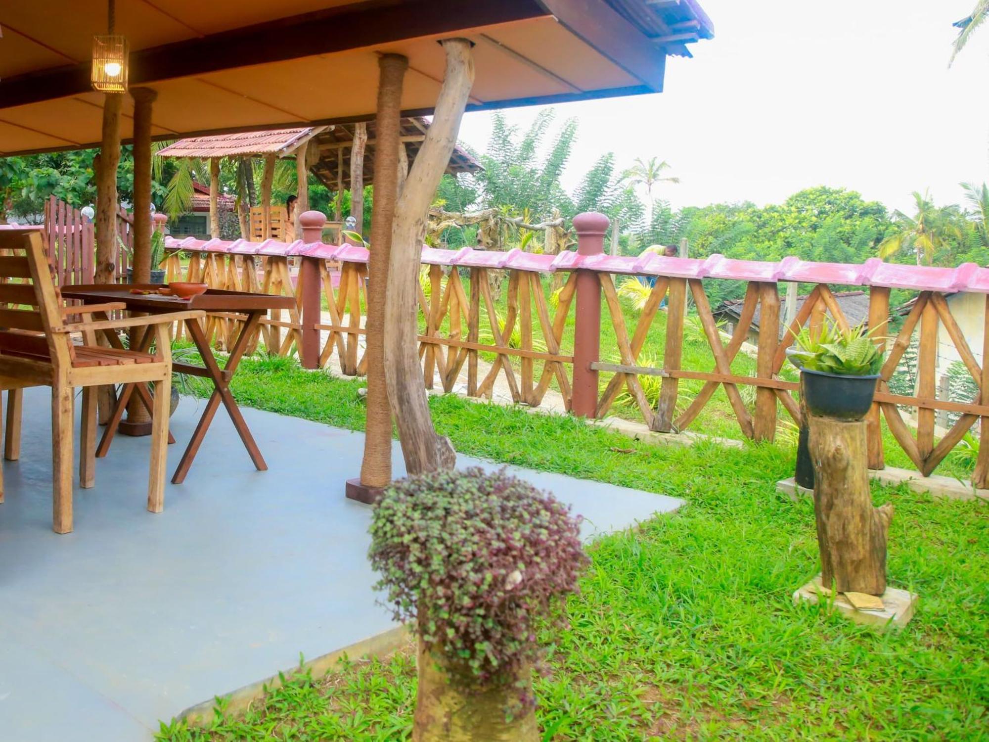 Villa Blue Ocean Tree House Hiriketiya Dikwella Sur Exterior foto