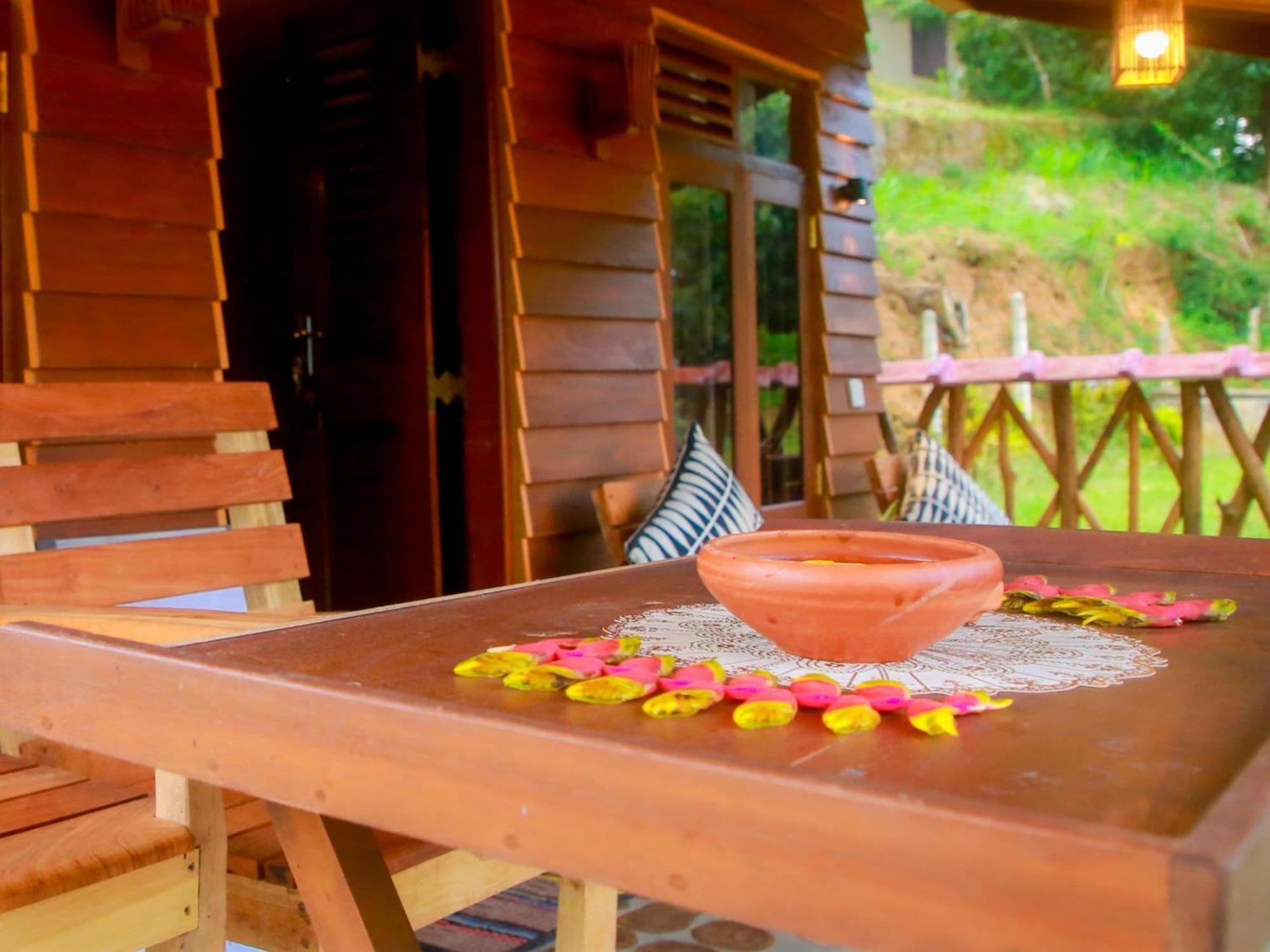 Villa Blue Ocean Tree House Hiriketiya Dikwella Sur Exterior foto